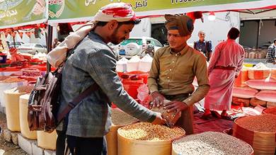 التسعير الجبري يُغضب تجار صنعاء... والحوثيون يبررون بضبط الأسواق